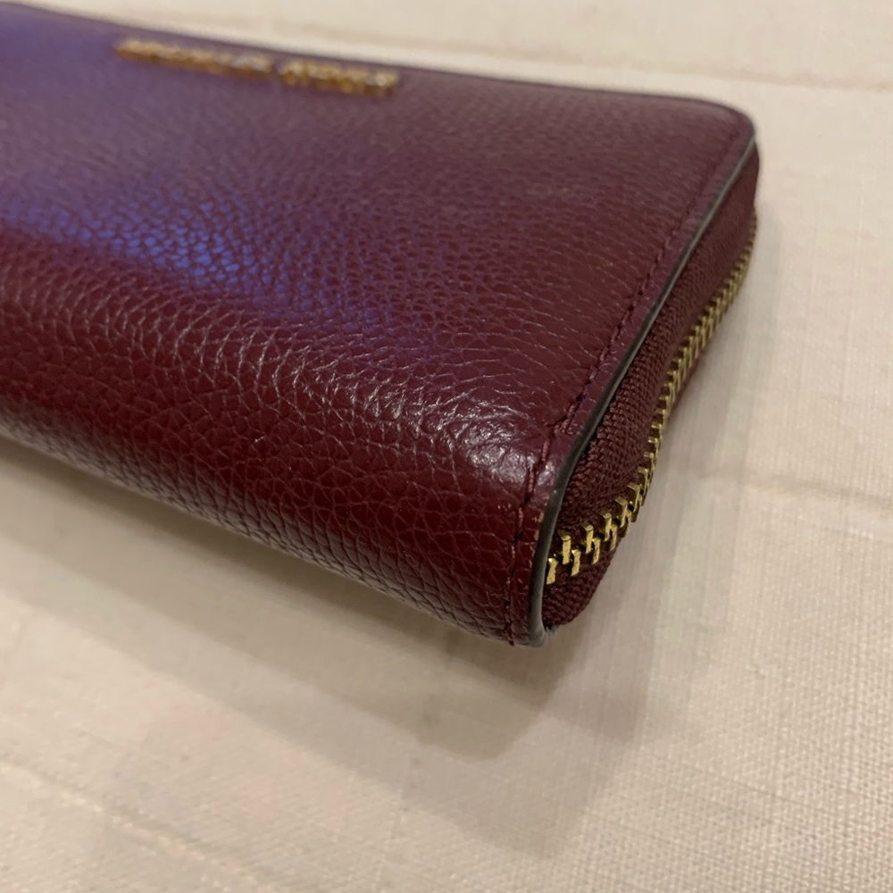 Michael Kors Maroon Leather Multi Function Phone … - image 4